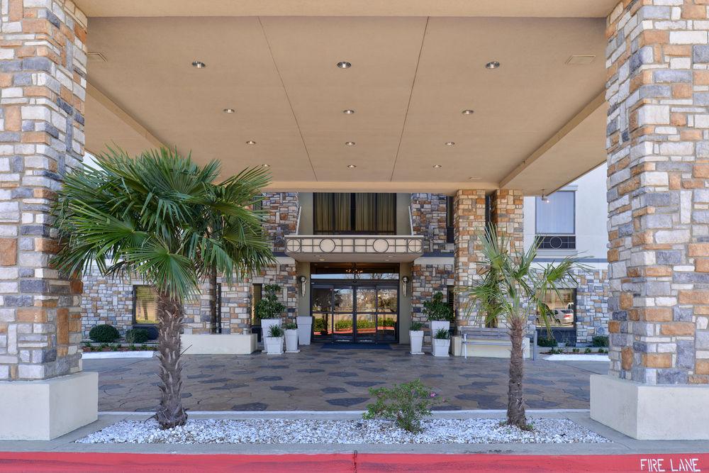 Holiday Inn Express Hotel & Suites Dallas South - Desoto By Ihg Exterior photo