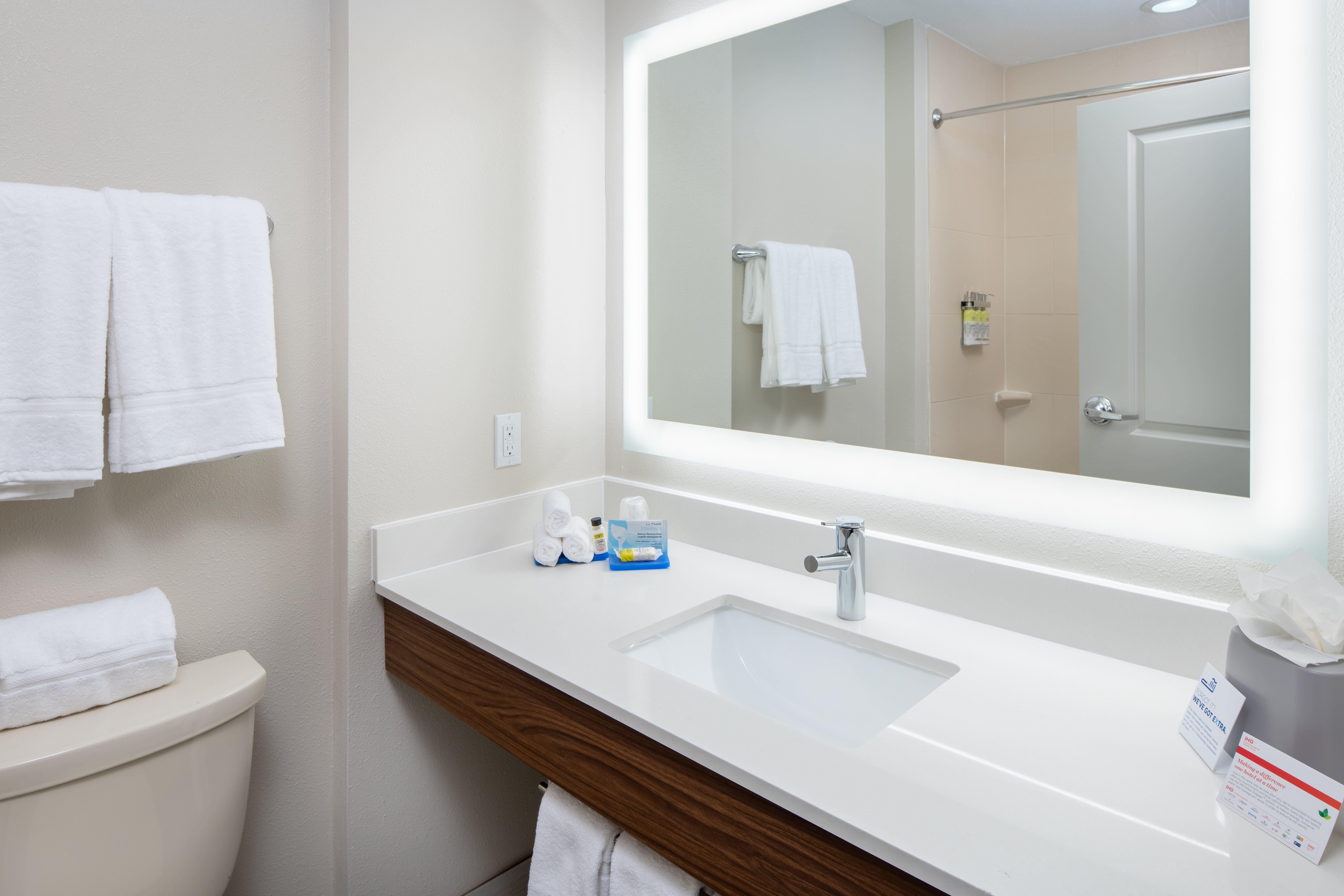 Holiday Inn Express Hotel & Suites Dallas South - Desoto By Ihg Exterior photo