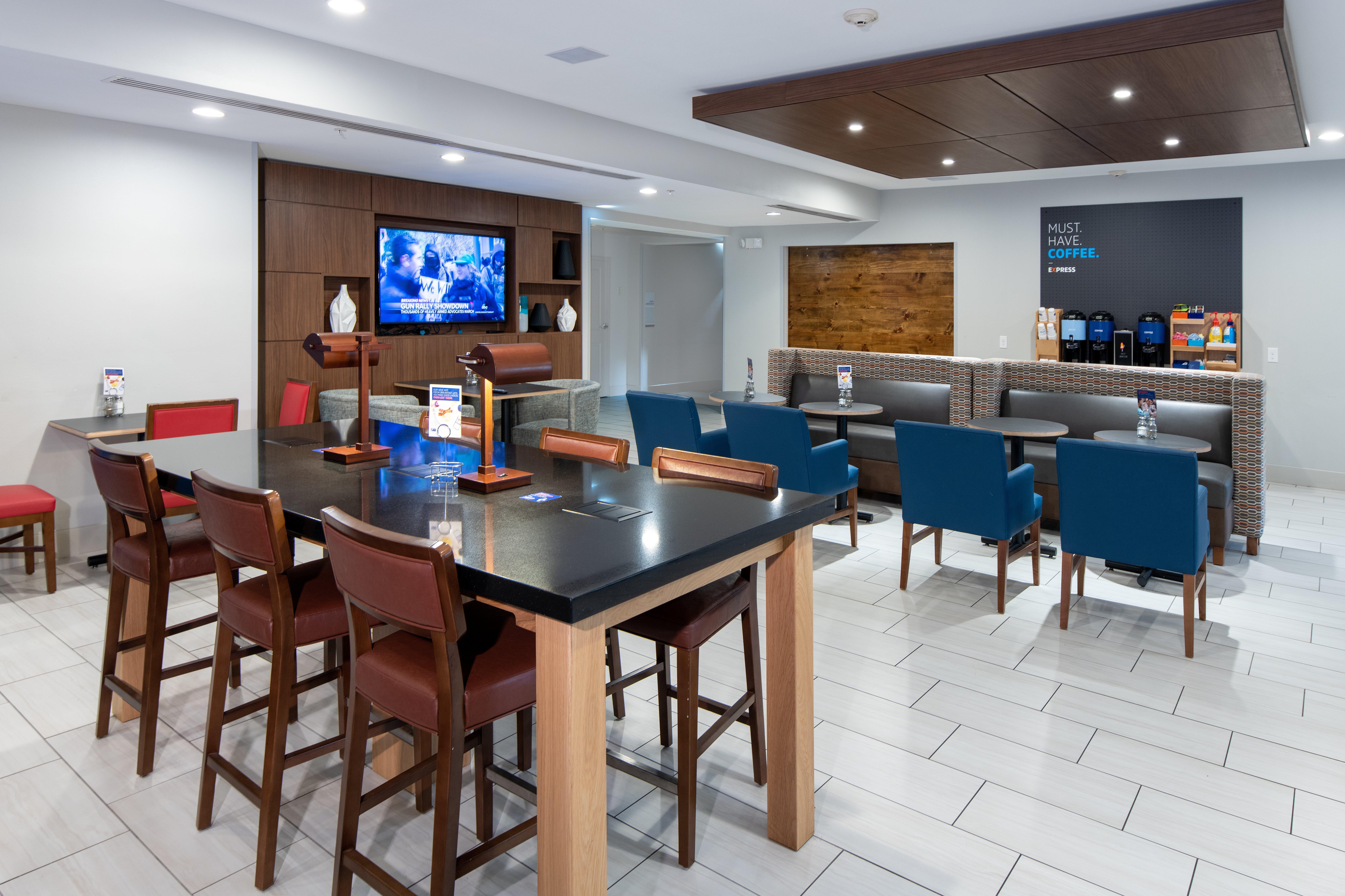 Holiday Inn Express Hotel & Suites Dallas South - Desoto By Ihg Exterior photo