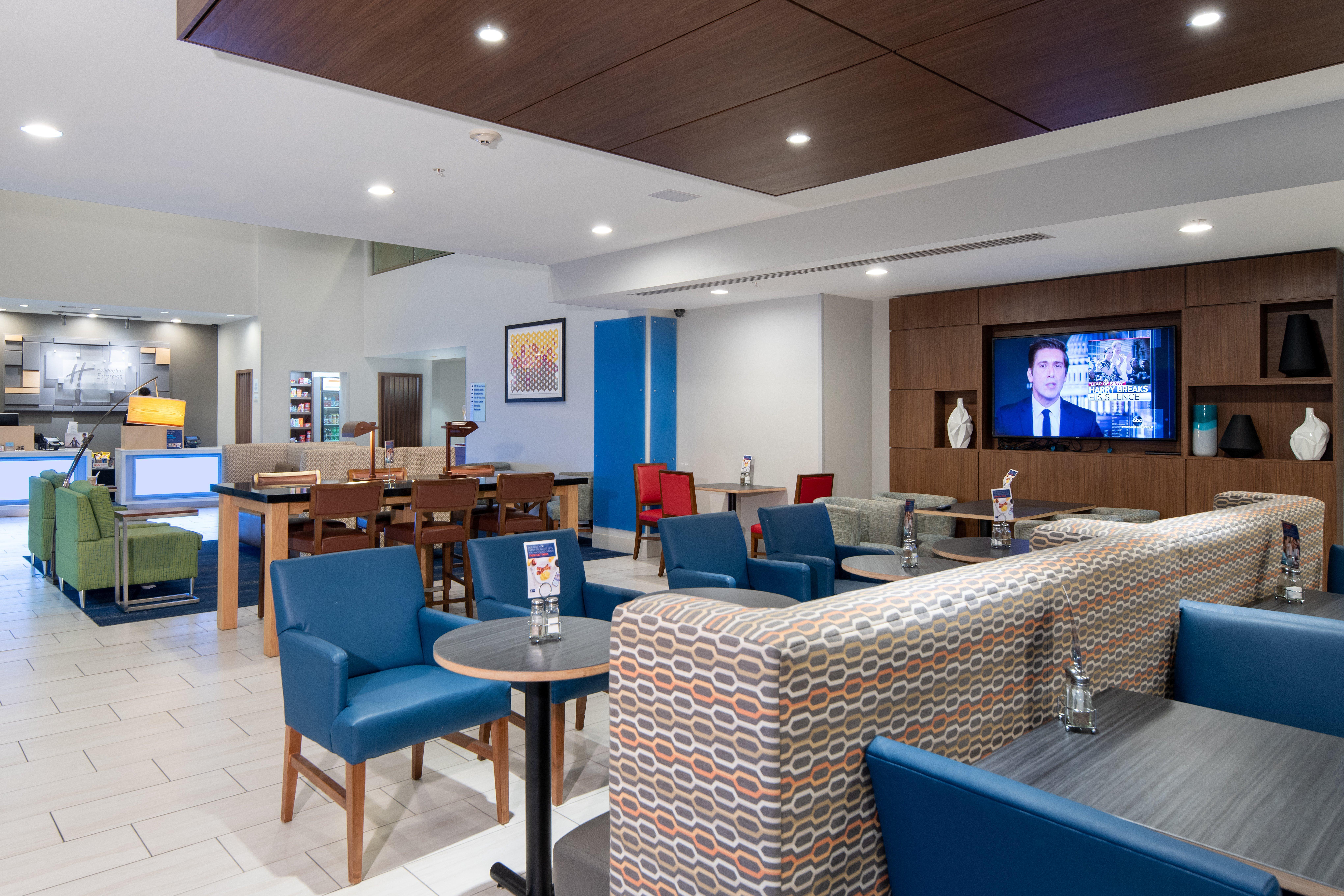 Holiday Inn Express Hotel & Suites Dallas South - Desoto By Ihg Exterior photo