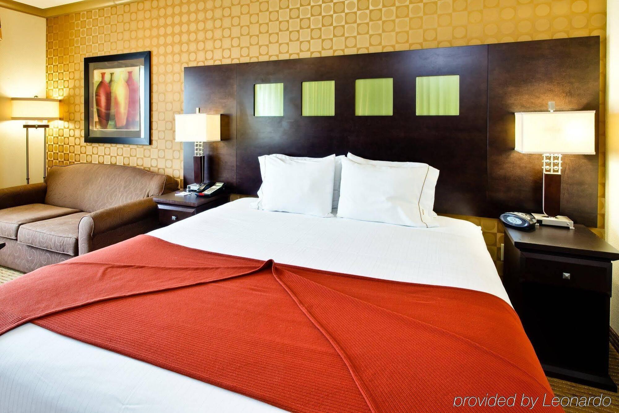 Holiday Inn Express Hotel & Suites Dallas South - Desoto By Ihg Exterior photo