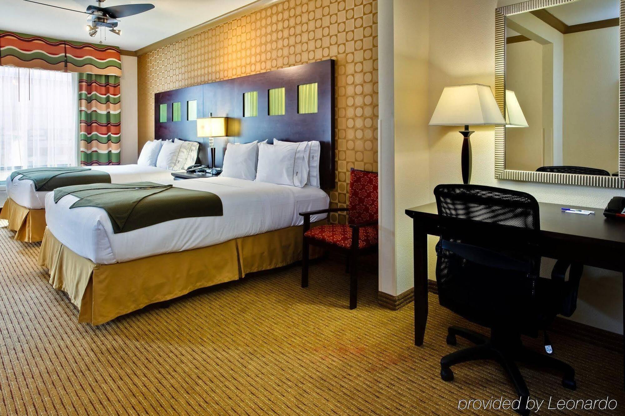 Holiday Inn Express Hotel & Suites Dallas South - Desoto By Ihg Exterior photo