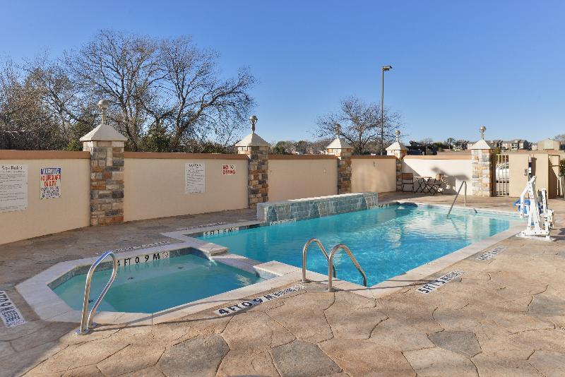 Holiday Inn Express Hotel & Suites Dallas South - Desoto By Ihg Exterior photo